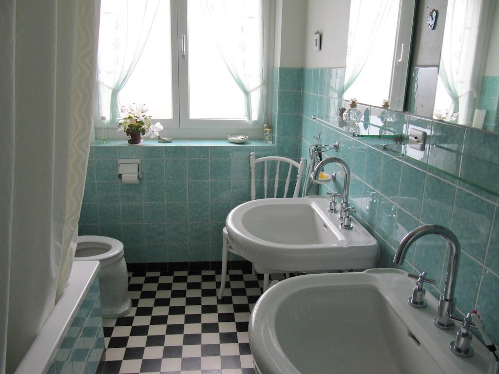 Chez Jean Et Daisy Bed & Breakfast Riehen Ngoại thất bức ảnh
